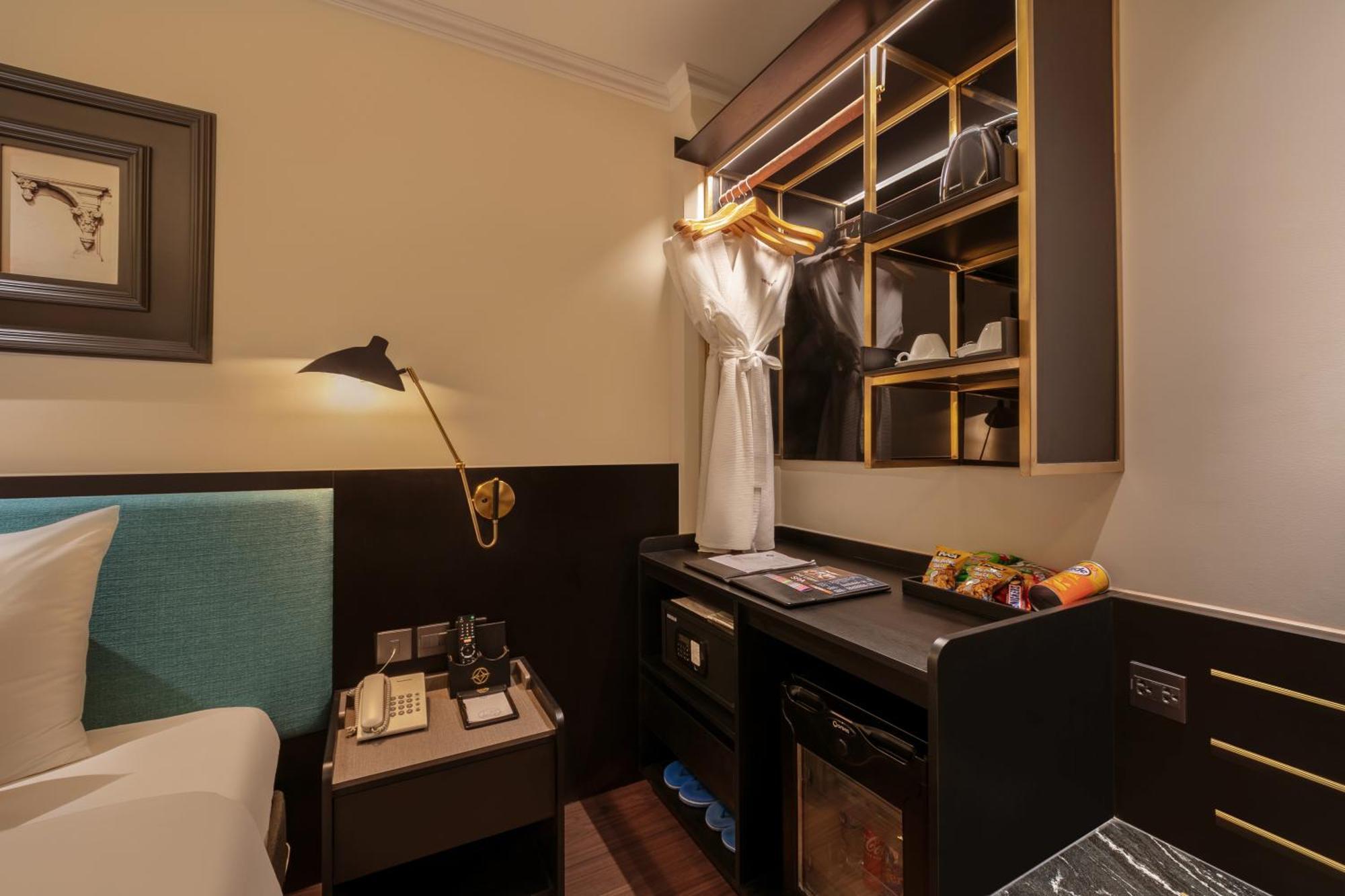 The Light 4* Hà Nội